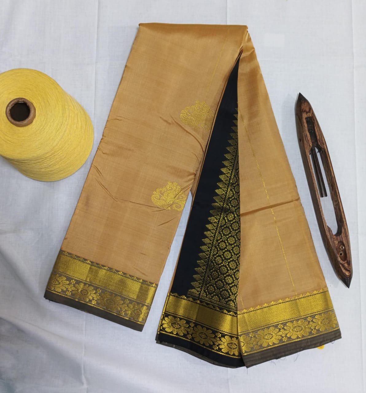 Chintamani - Traditional Silk Saree