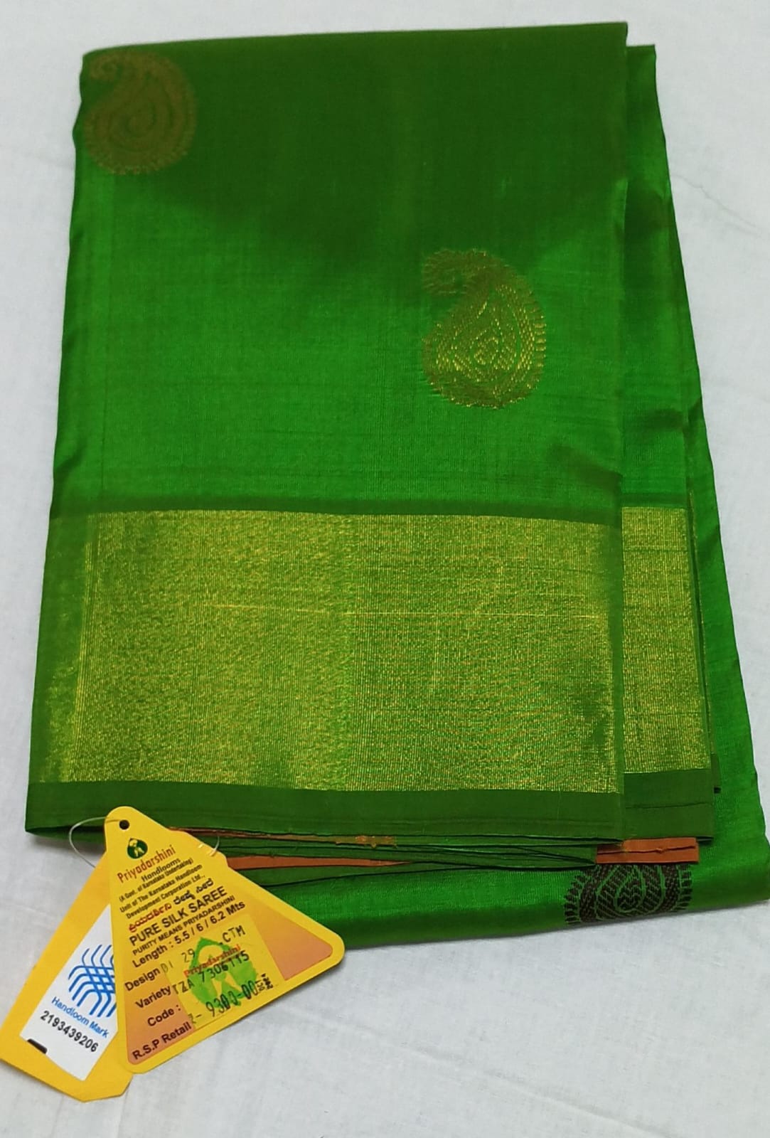Chintamani - Traditional Silk Saree