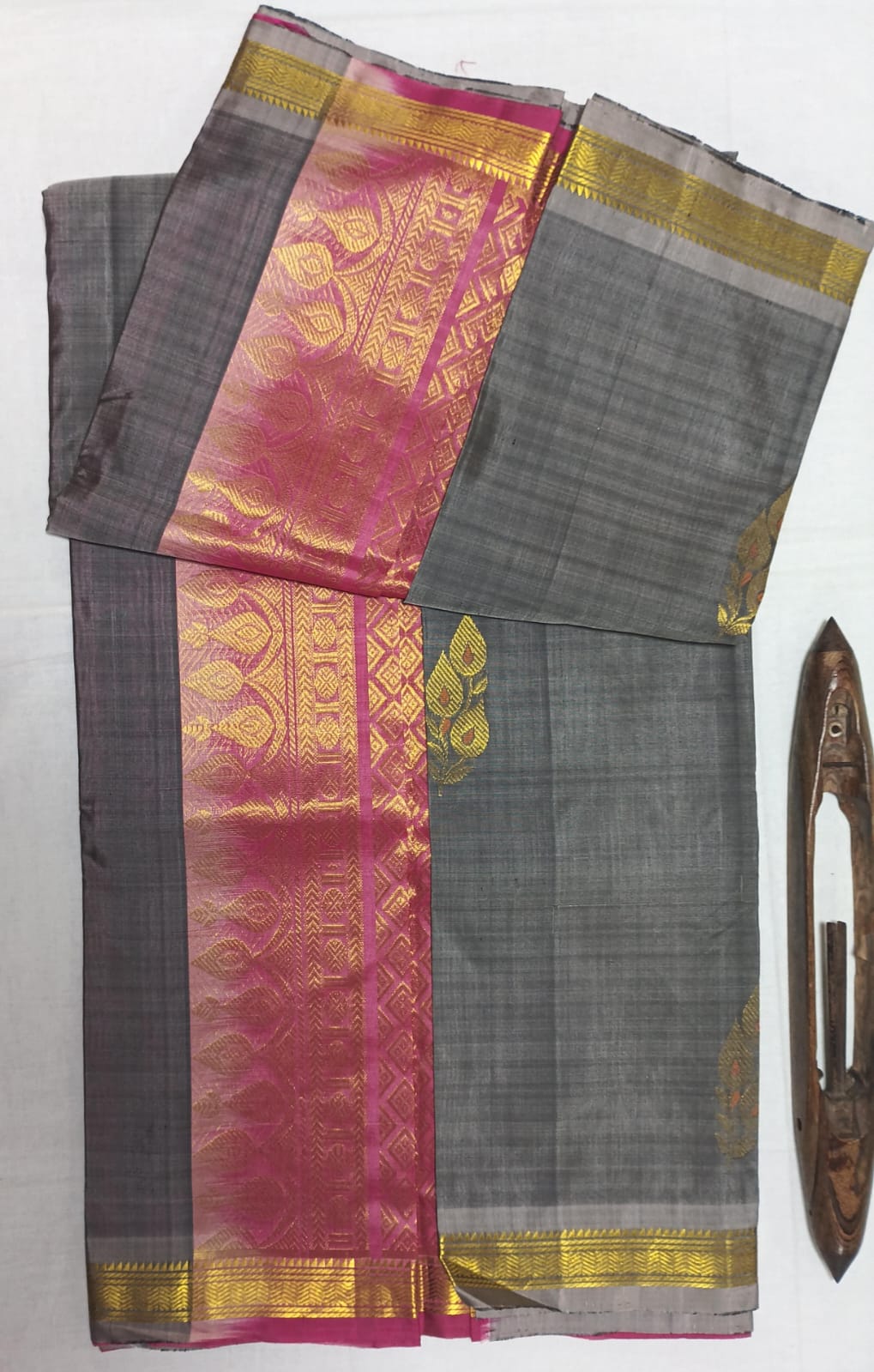 Chintamani - Traditional Silk Saree